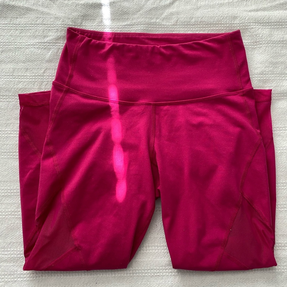 Pink old navy cropped leggings with mesh cut outs